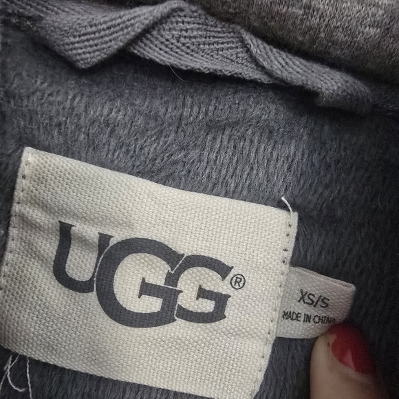 UGG Grey Cowl Neck Blanket Sweater Poncho Cape Kangaroo Pocket Loose soft lounge - Picture 13 of 13